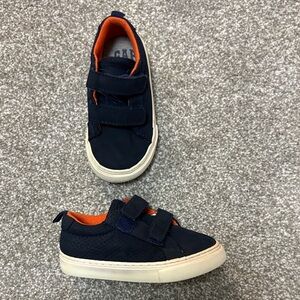GAP Navy and Orange Kids Shoes Sz 6